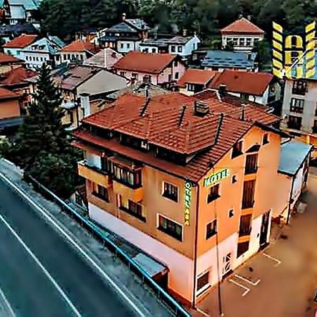 Garni Motel Aba Travnik Exterior foto